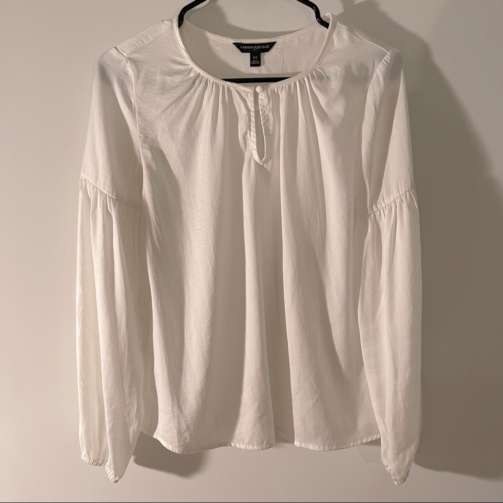 BANANA REPUBLIC long sleeve blouse (Cream Colored)